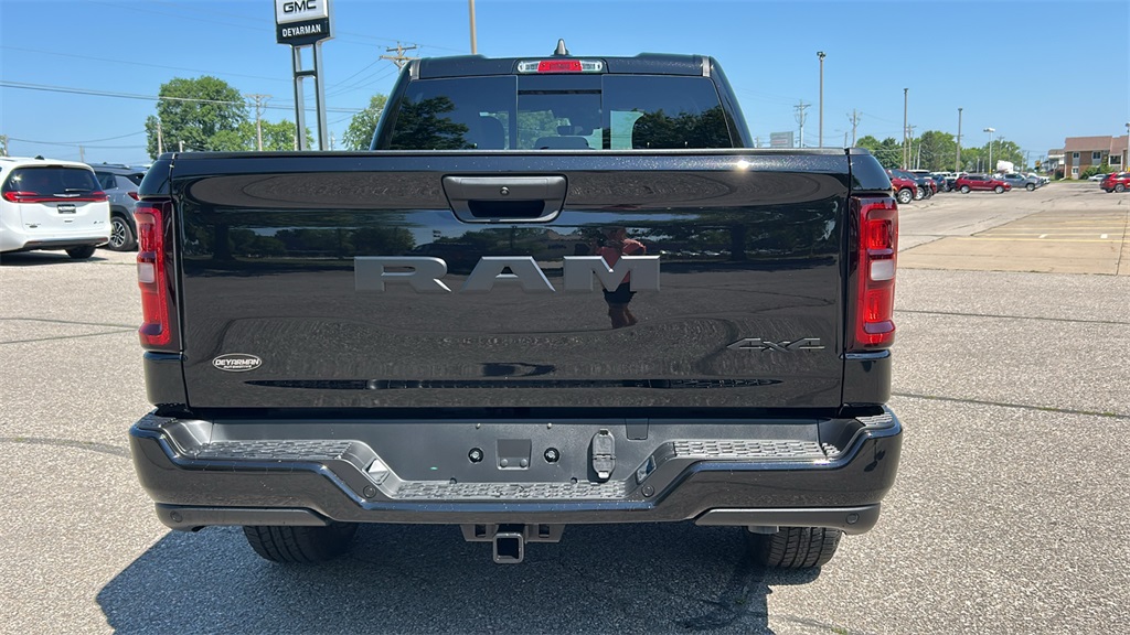 2025 Ram 1500 Tradesman photo 4