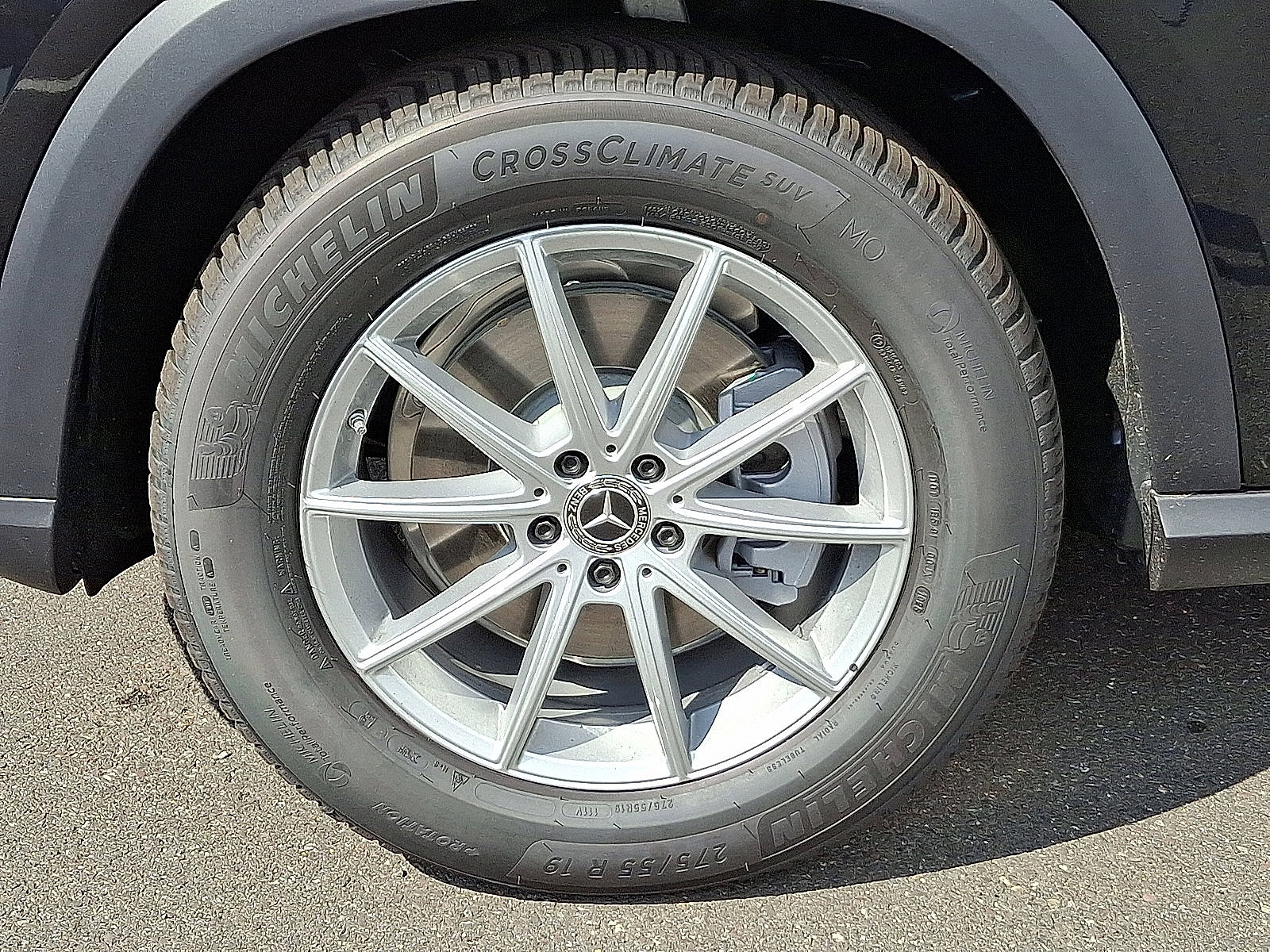 2025 Mercedes Benz GLE 350 4MATIC photo 2