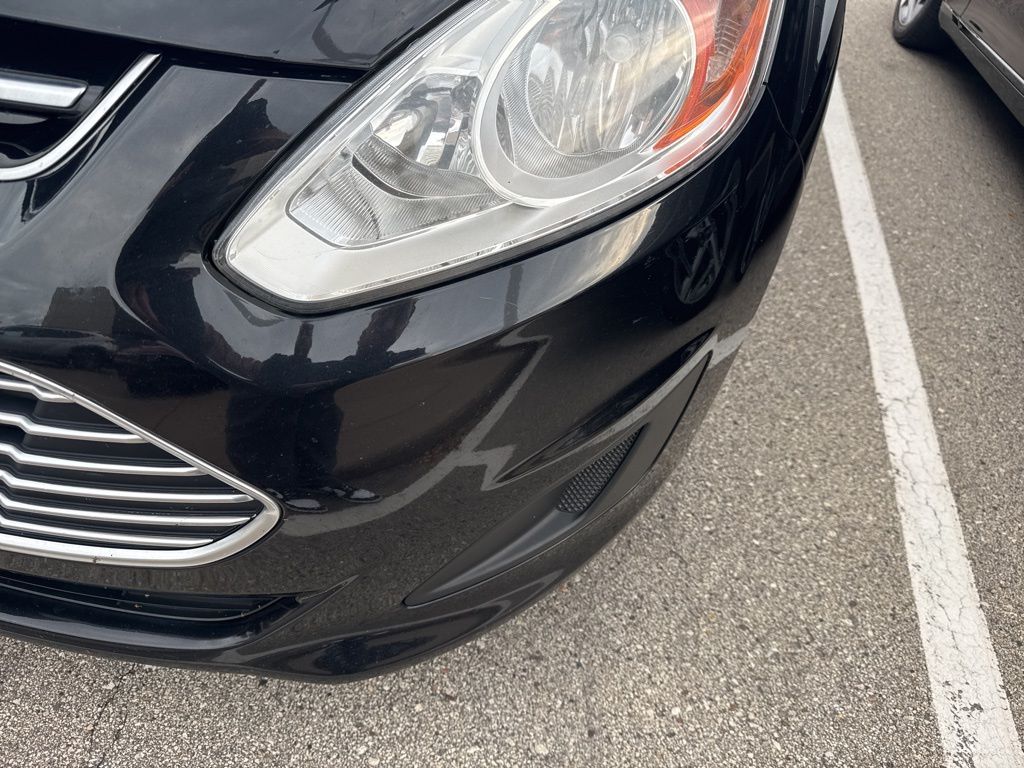 2013 Ford C-Max Hybrid SE photo 4