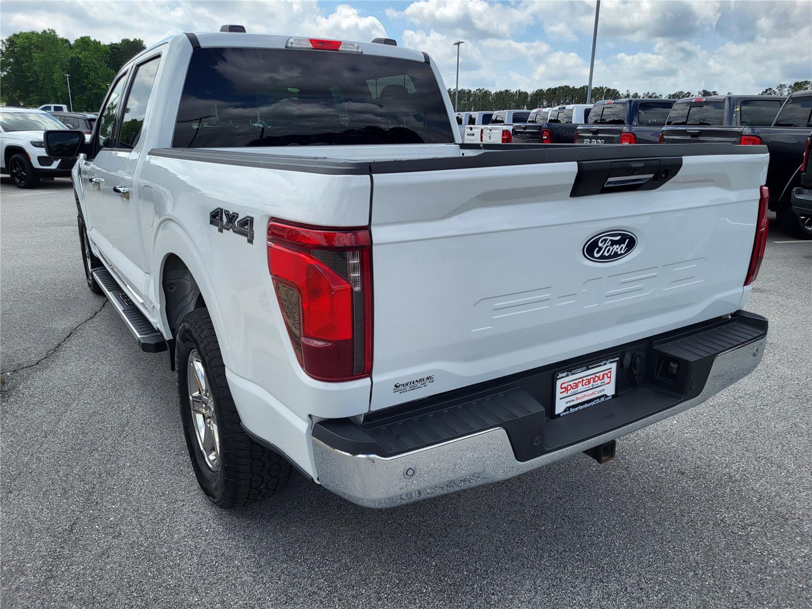 2024 Ford F-150 XLT photo 2