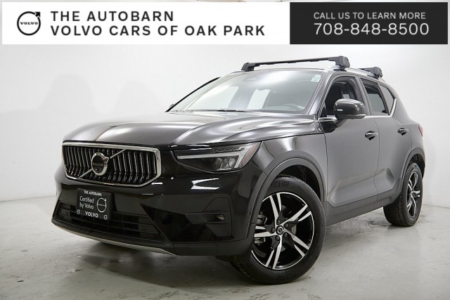 2023 VOLVO XC40 - Image 1