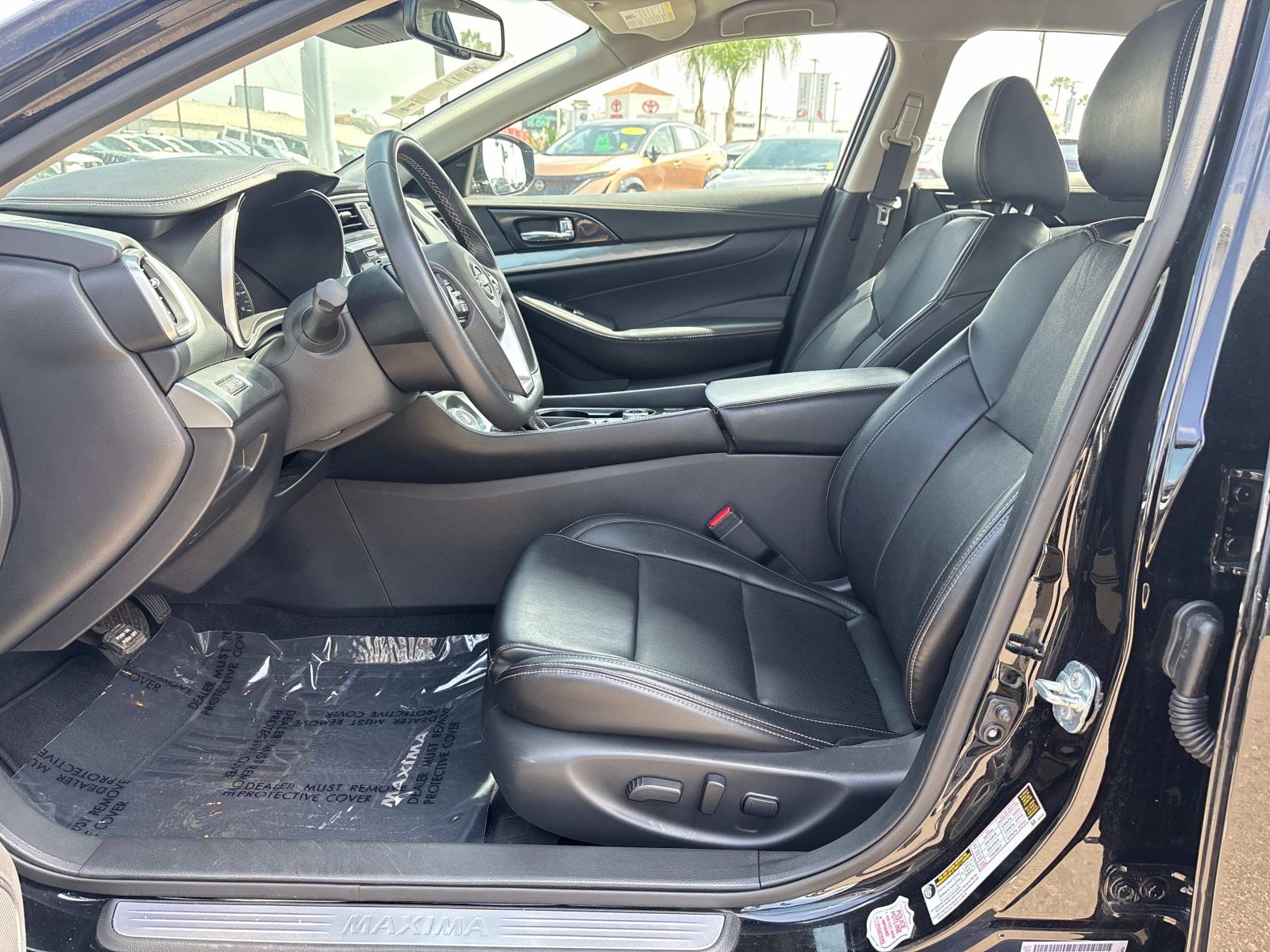 2023 Nissan Maxima SV photo 23