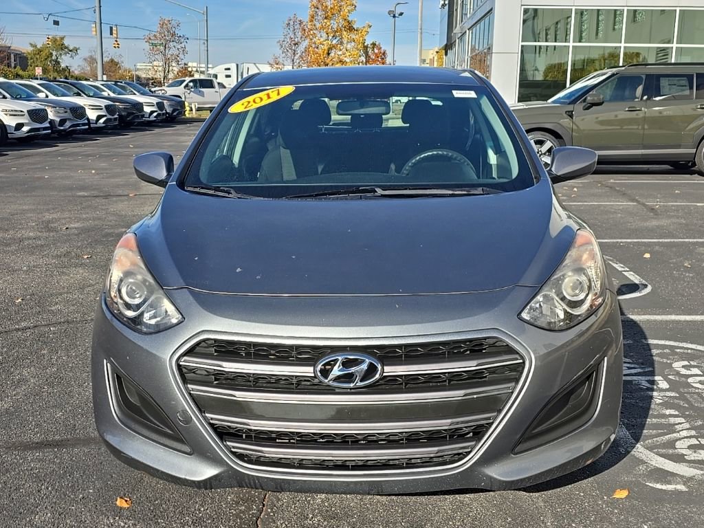 2017 Hyundai Elantra GT Base photo 2