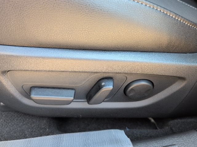 2025 Mazda CX-50 Premium photo 14