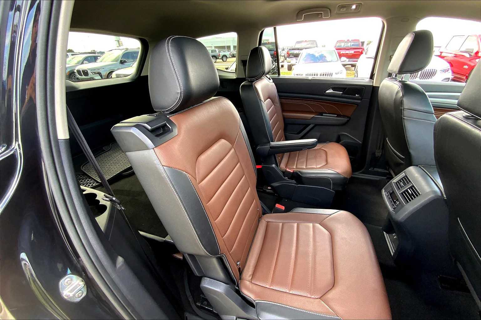 2022 Volkswagen Atlas V6 SEL Premium R-Line photo 19