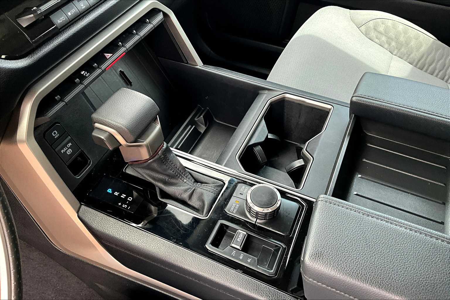 2022 Toyota Tundra SR5 photo 14