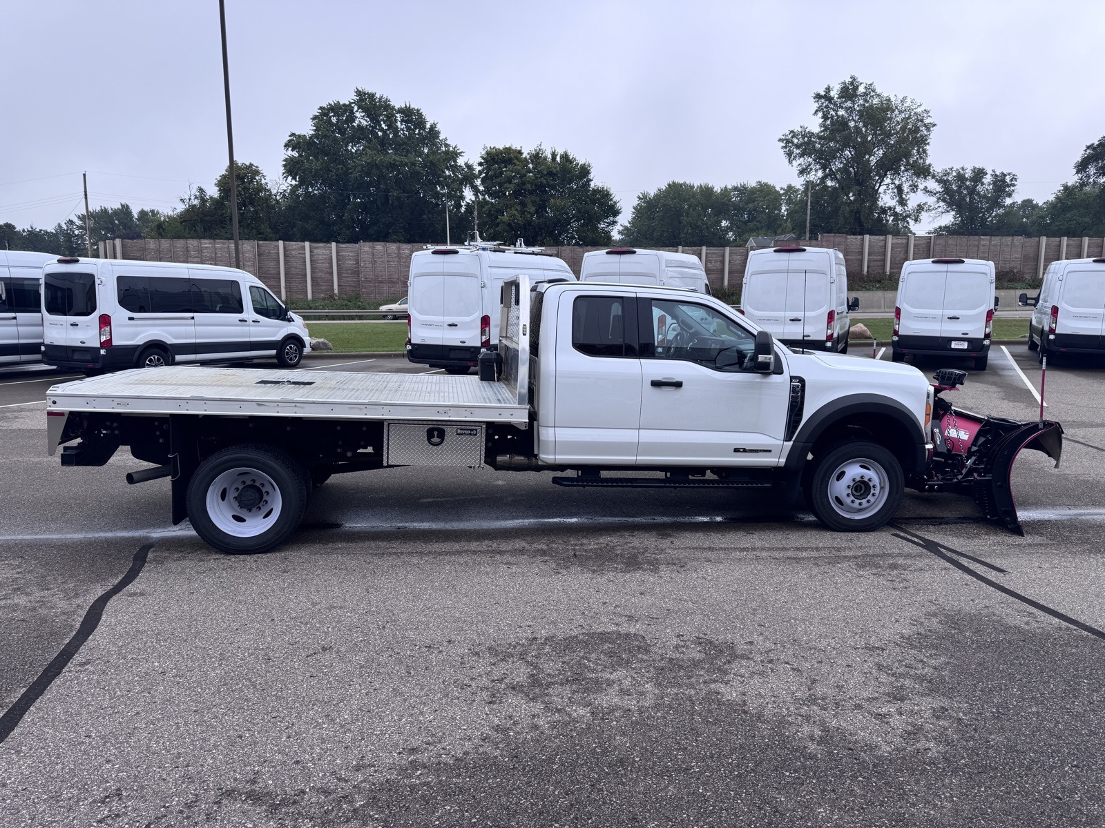 2023 Ford F-550 XLT photo 4