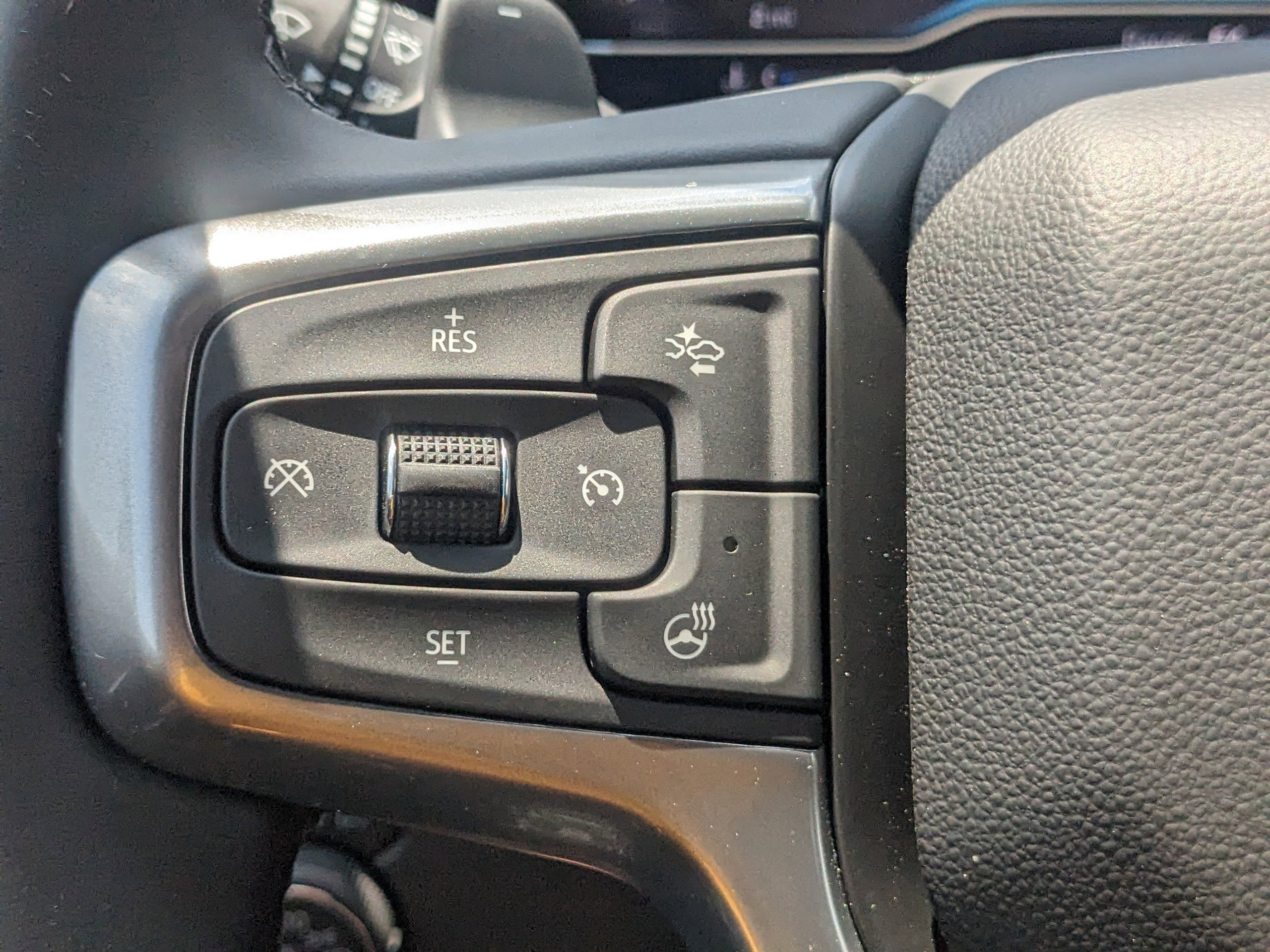 2025 Chevrolet Silverado 1500 LTZ photo 25