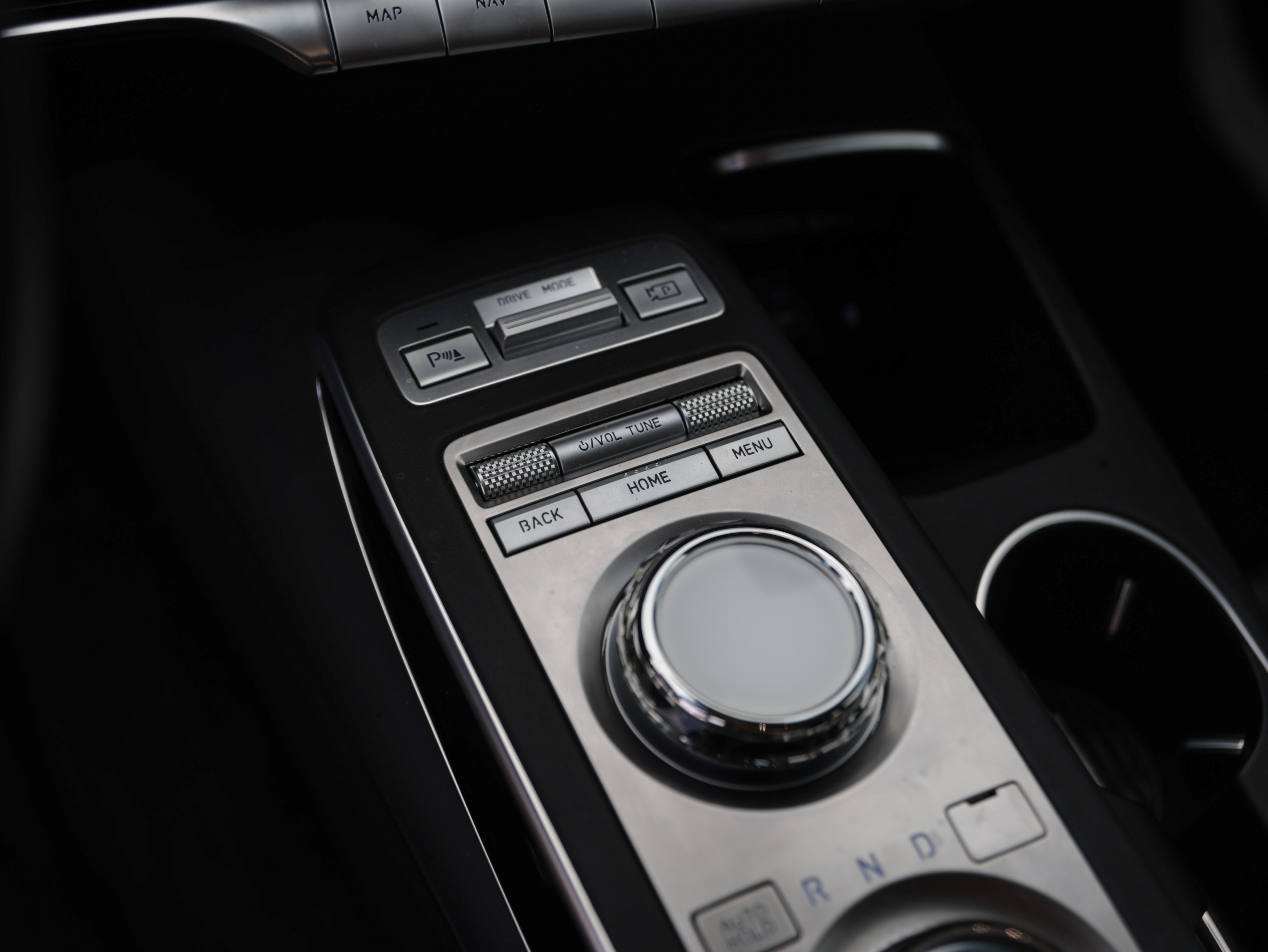 2025 Genesis GV70 2.5T photo 8