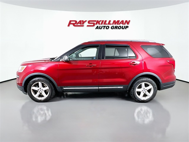 2019 Ford Explorer XLT photo 4