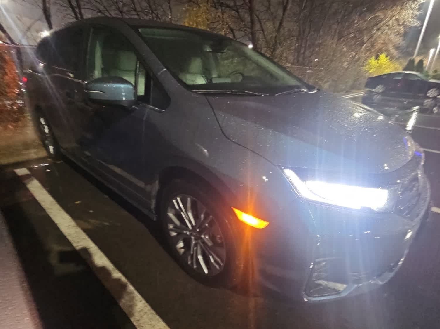 2026 Honda Odyssey Touring photo 2