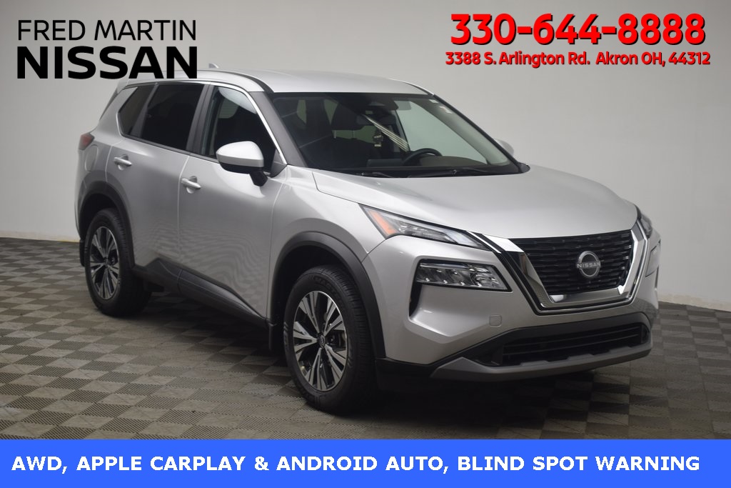 2023 Nissan Rogue SV's photo