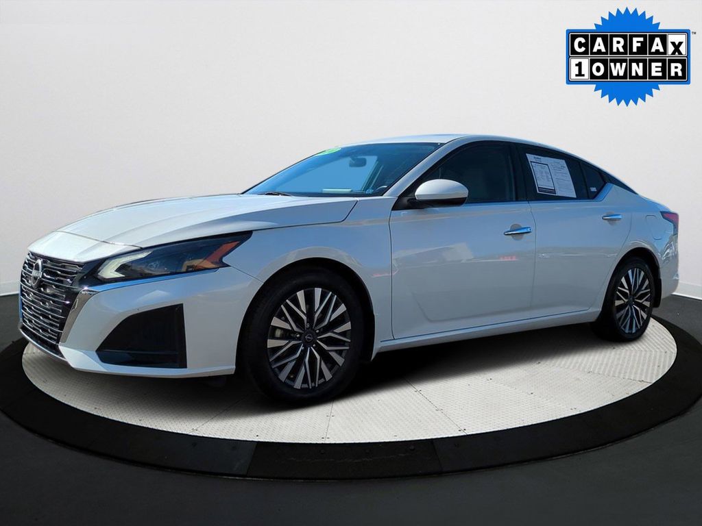 2024 Nissan Altima SV