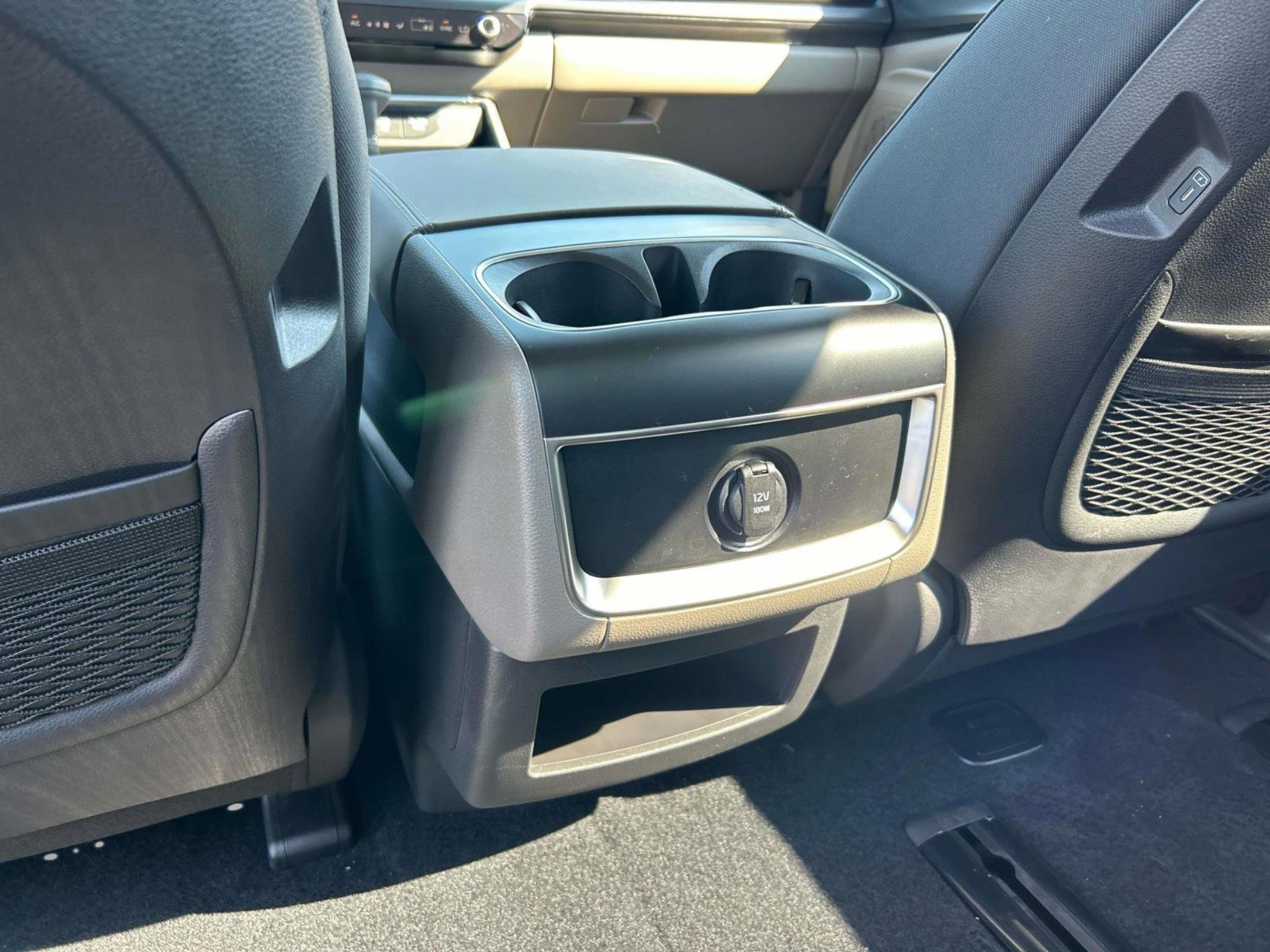 2026 Kia Carnival LX photo 15