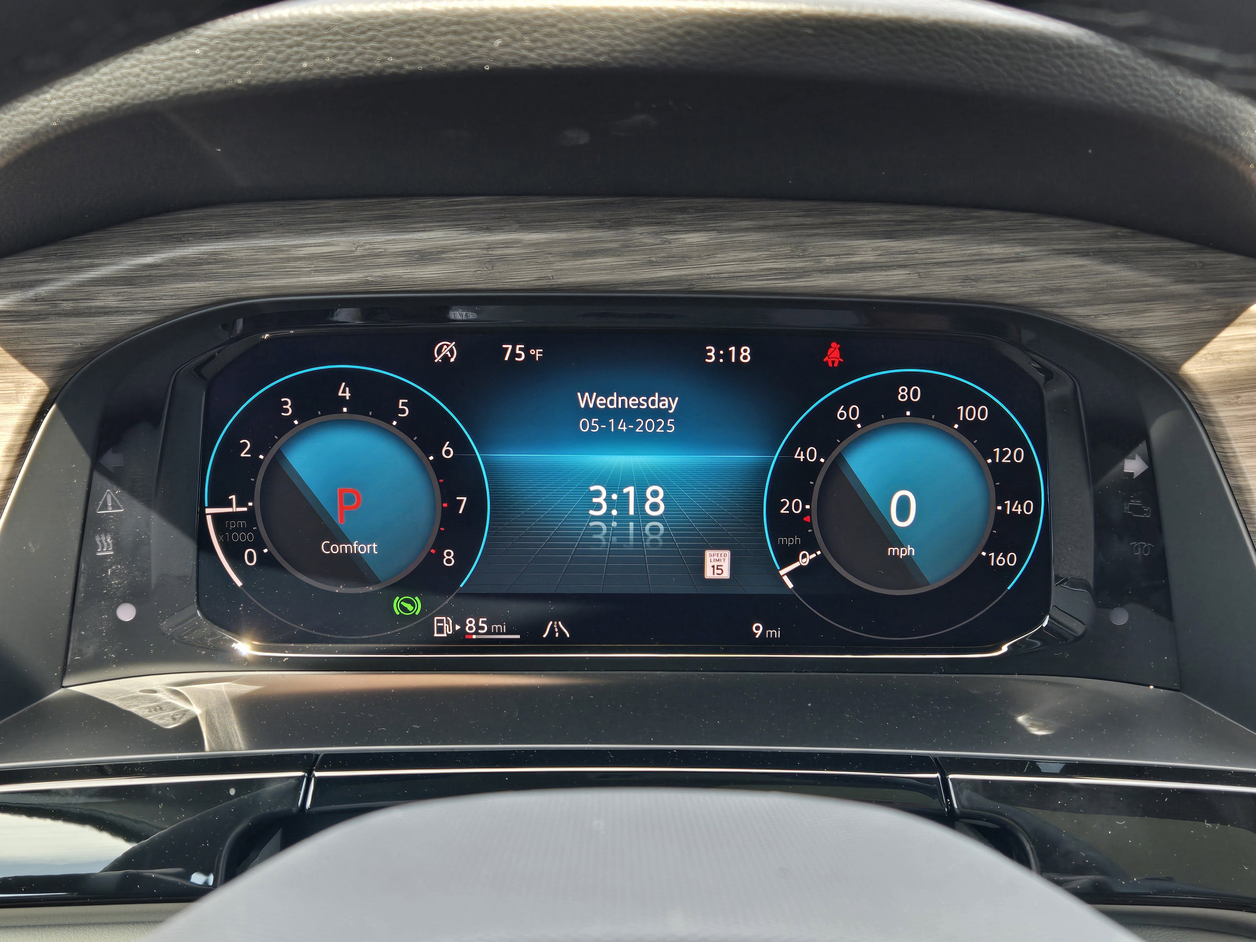 2025 Volkswagen Atlas SEL Premium R-Line photo 3