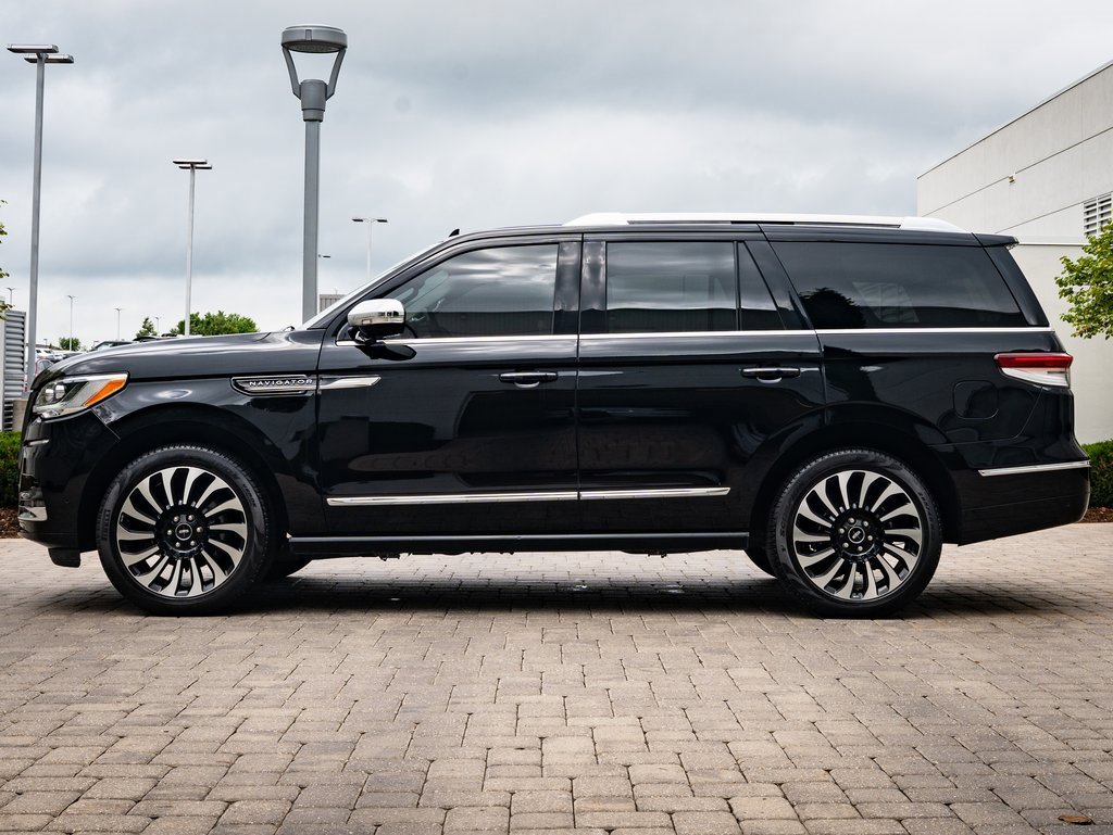 2022 Lincoln Navigator Black Label photo 4