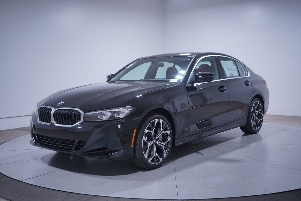 2026 BMW 3 Series 330i's photo