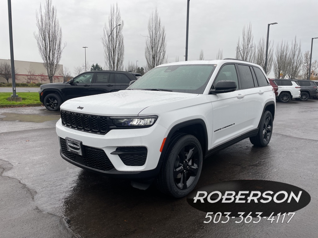 2025 Jeep Grand Cherokee Altitude's photo