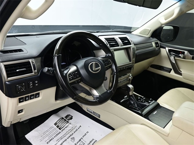 2020 Lexus GX 460 Luxury photo 16