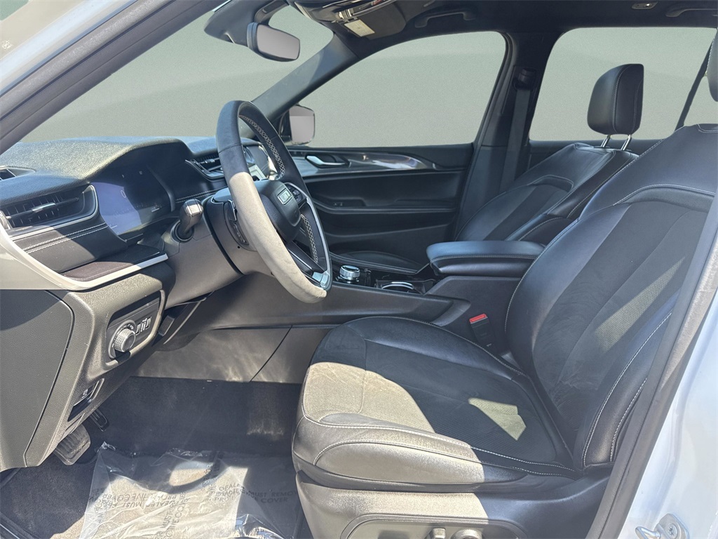 2023 Jeep Grand Cherokee Altitude photo 16