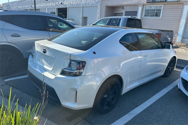 2015 Scion tC Base photo 2