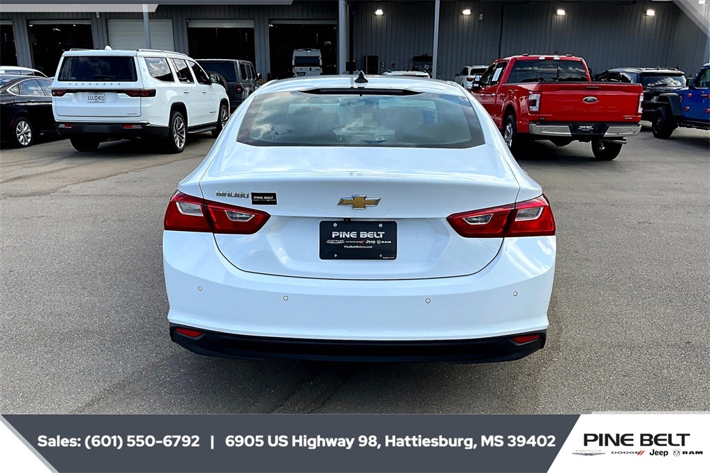 2023 Chevrolet Malibu LS photo 4