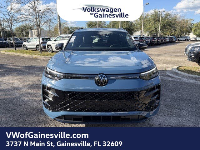 2026 Volkswagen Tiguan SE R-Line Black photo 2