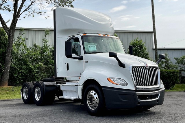 Pre-Owned 2020 International LT625 6x4 Day Cab