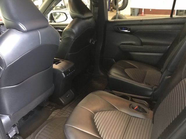 2021 Toyota Highlander XSE photo 13