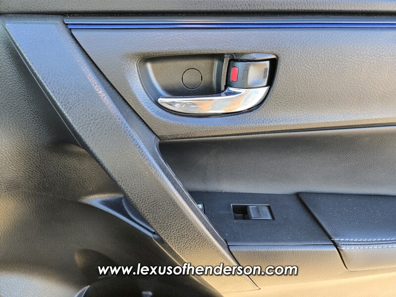 2018 Toyota Corolla L photo 16