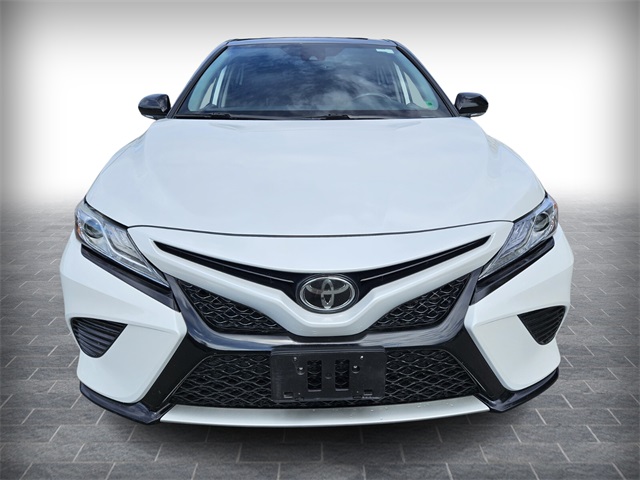 2020 Toyota Camry XSE photo 2