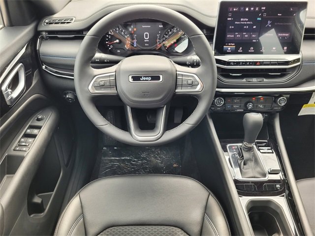 2026 Jeep Compass Latitude Altitude Special Edition photo 13