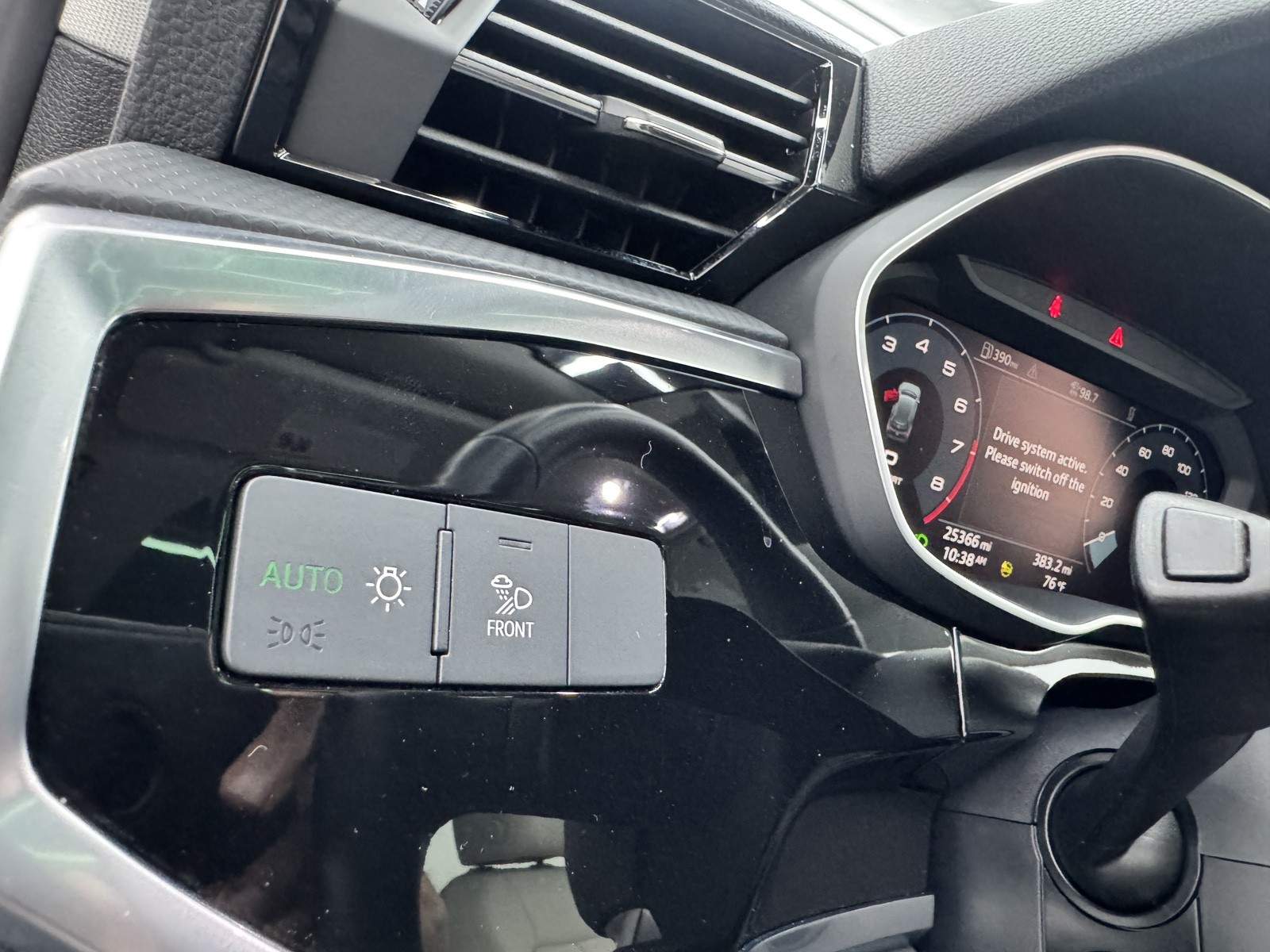 2024 Audi Q3 S line Premium photo 32