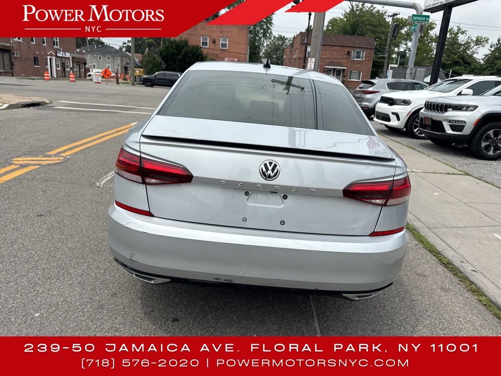 2020 Volkswagen Passat R-Line photo 4