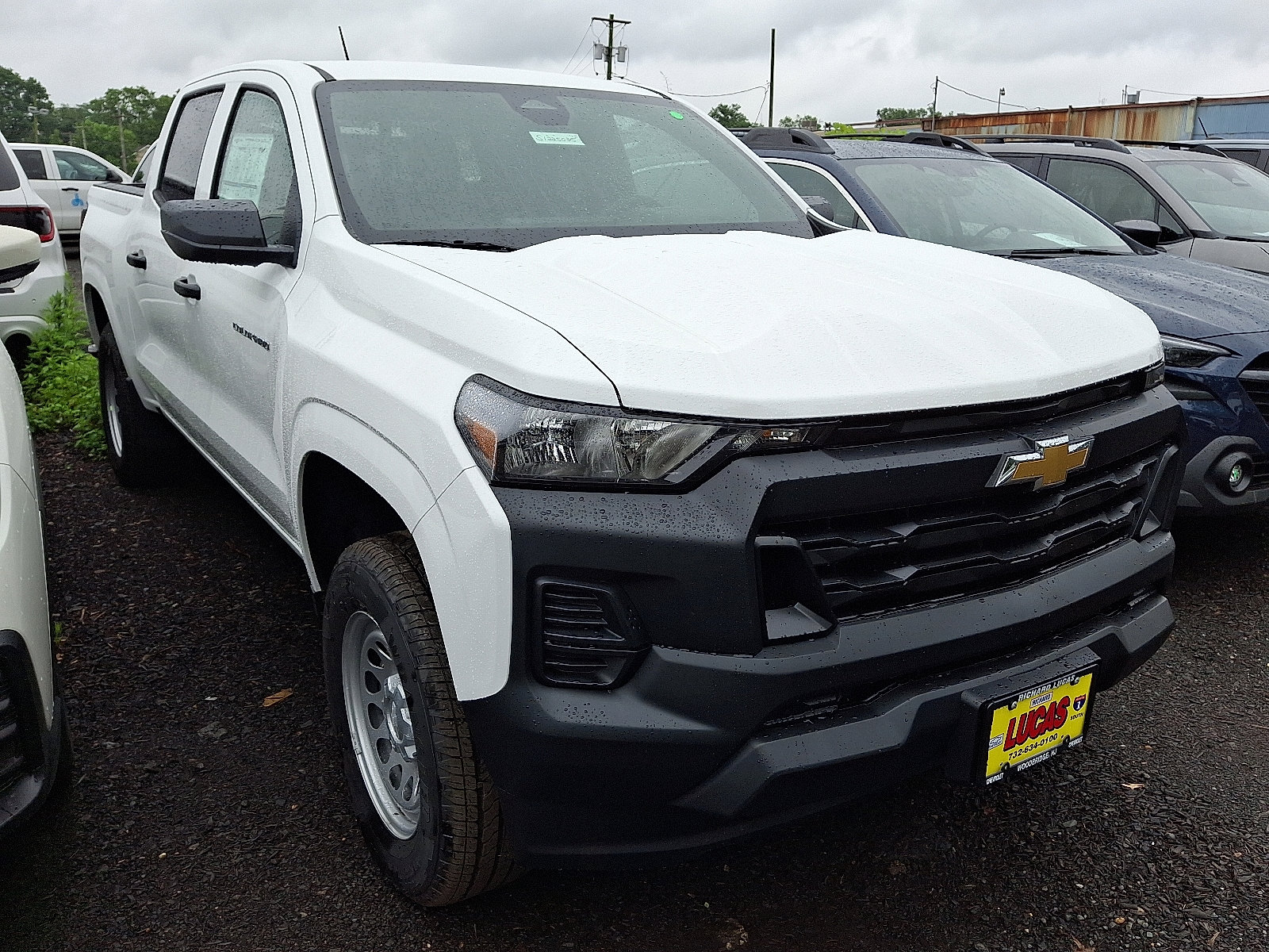 2025 Chevrolet Colorado LT photo 2