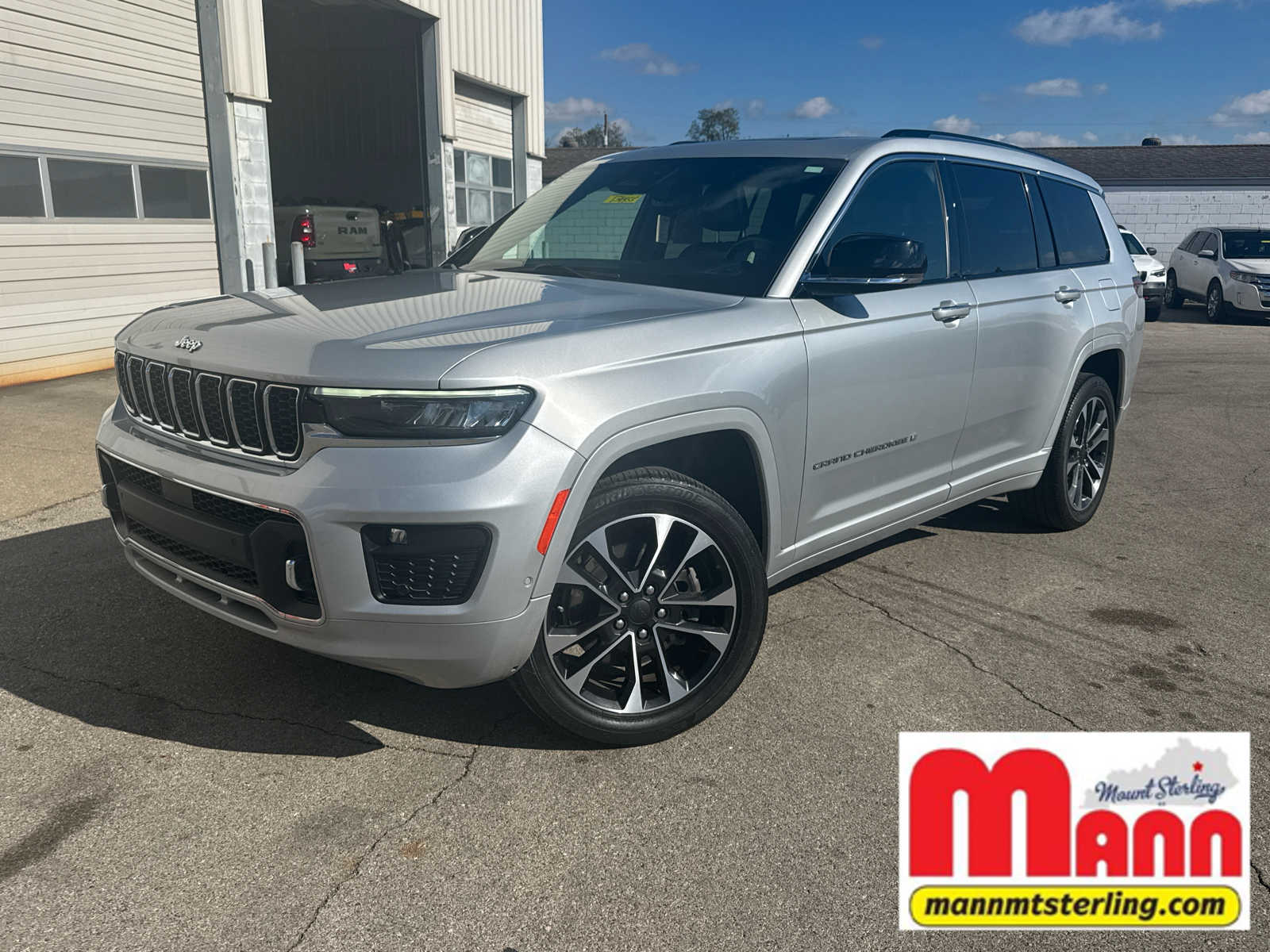 2021 Jeep Grand Cherokee L Overland's photo
