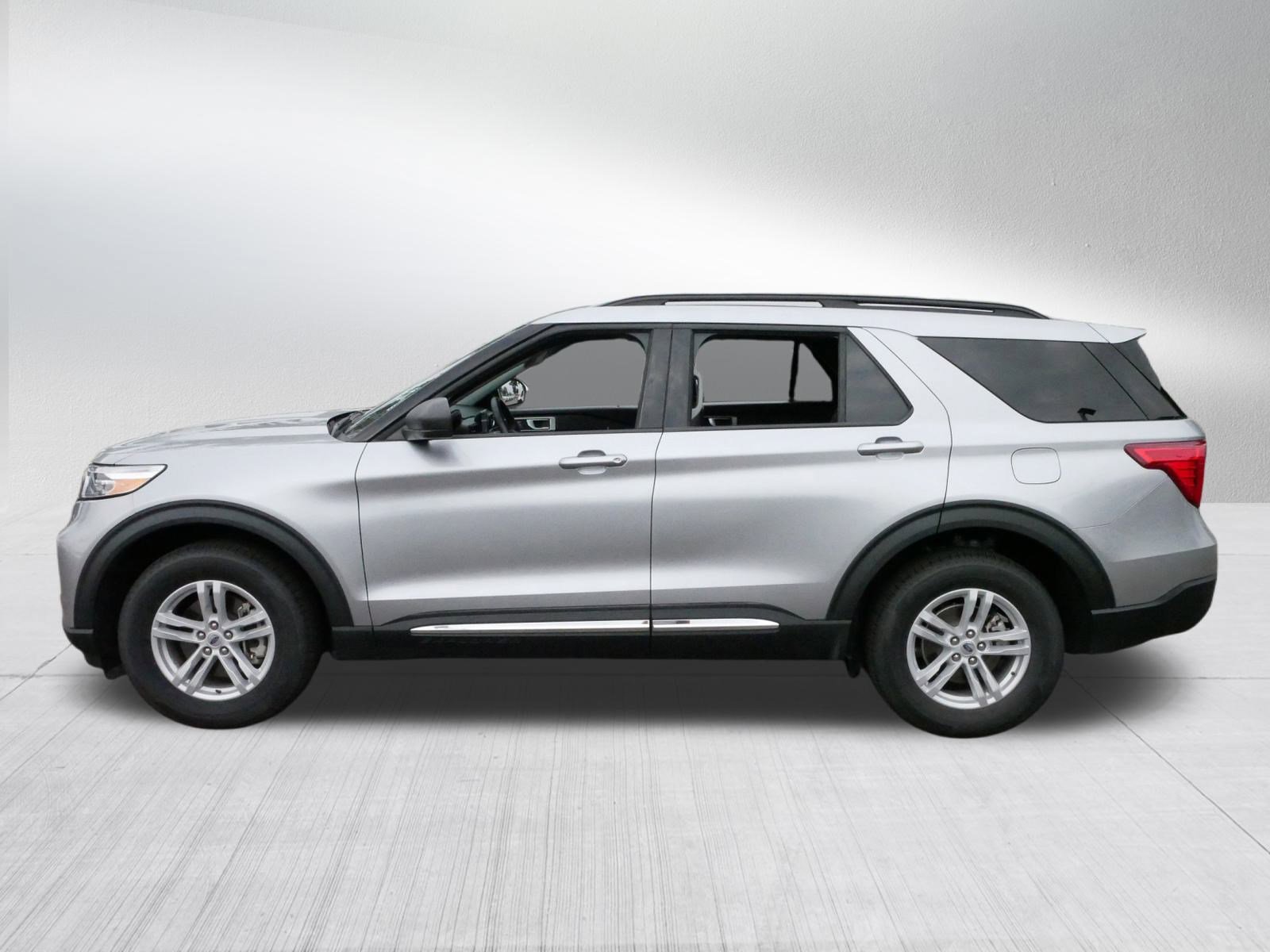 2024 Ford Explorer XLT photo 4