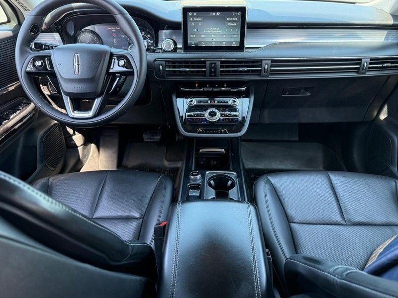 2022 Lincoln Corsair Standard photo 10