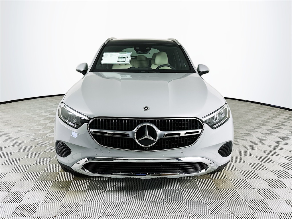 2026 Mercedes Benz GLC 300 4MATIC photo 2
