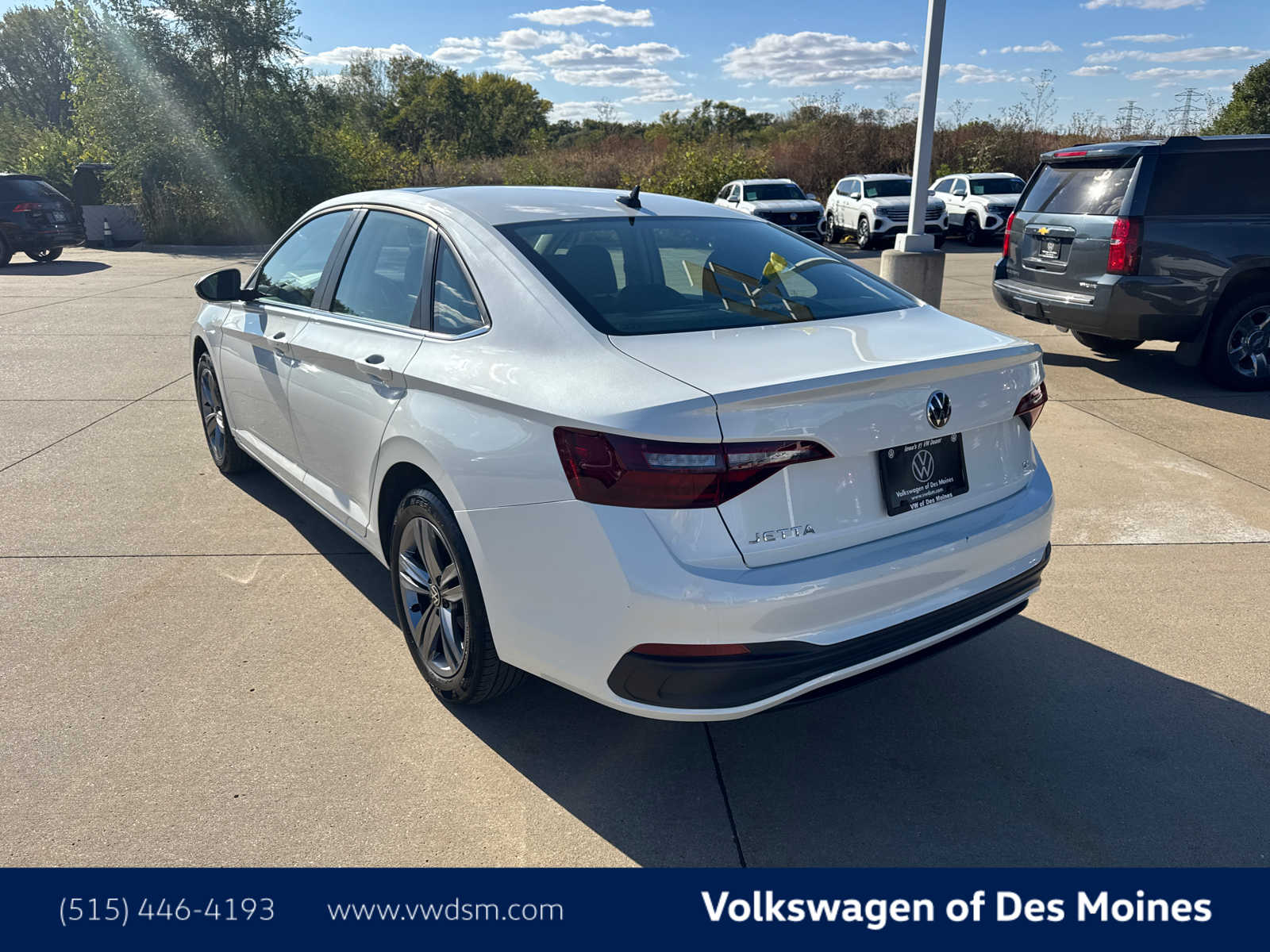 2023 Volkswagen Jetta SE photo 4