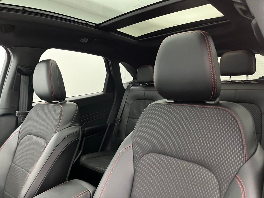 2024 Ford Escape ST-Line Select photo 13
