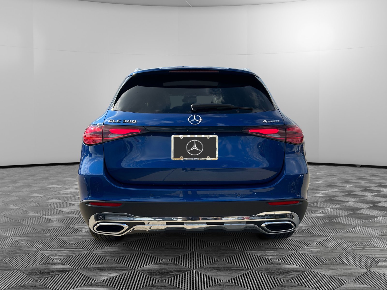 2026 Mercedes Benz GLC 300 4MATIC photo 4