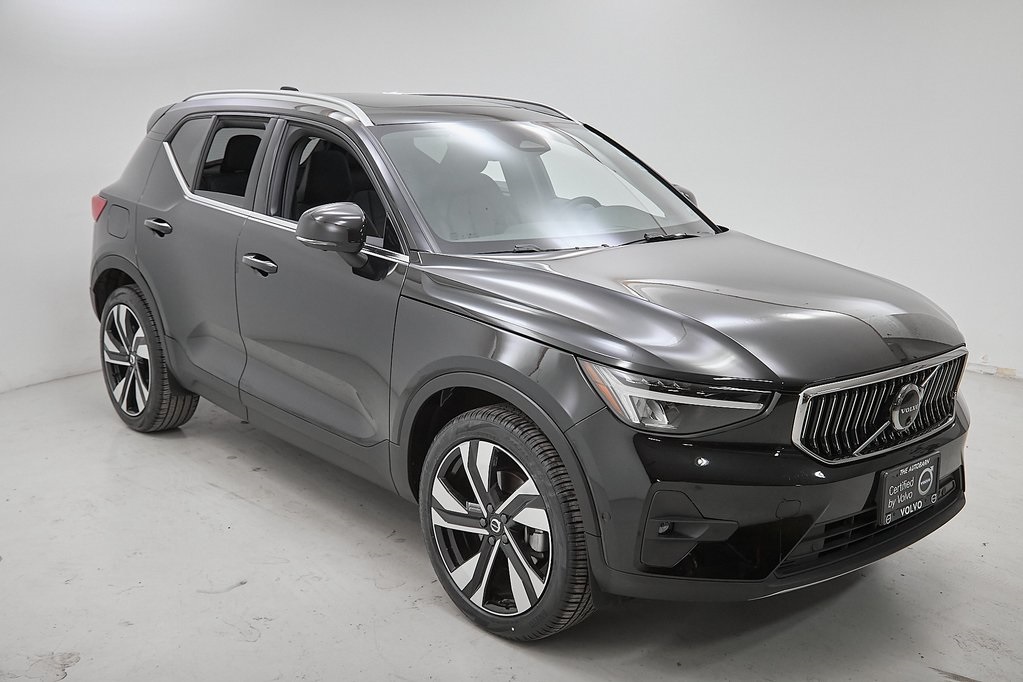 2024 VOLVO XC40 - Image 3