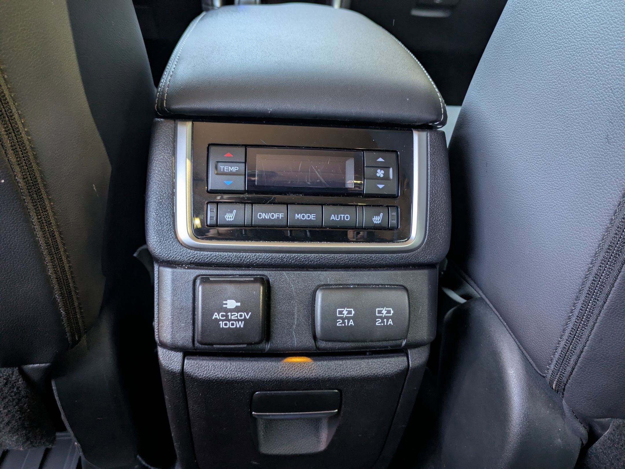 2022 Subaru Ascent Touring photo 10