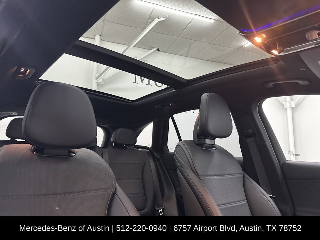 2025 Mercedes Benz GLC 300 photo 20