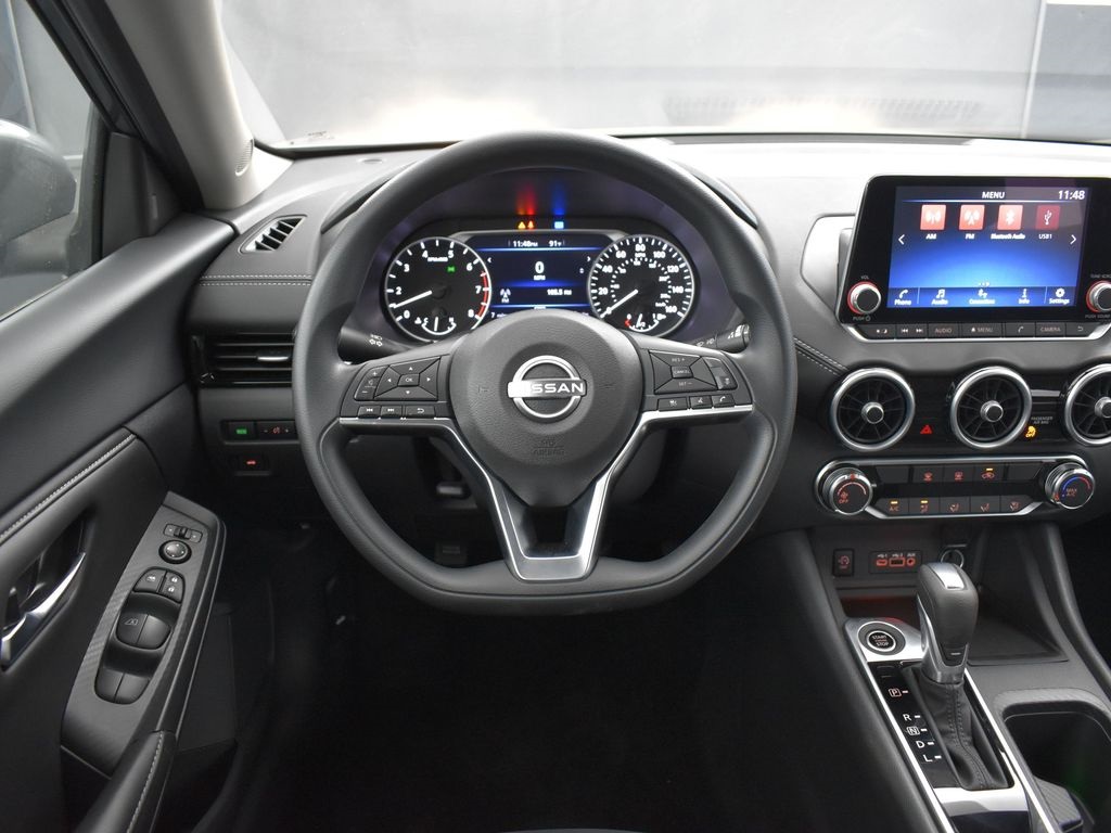 2025 Nissan Sentra SV photo 13