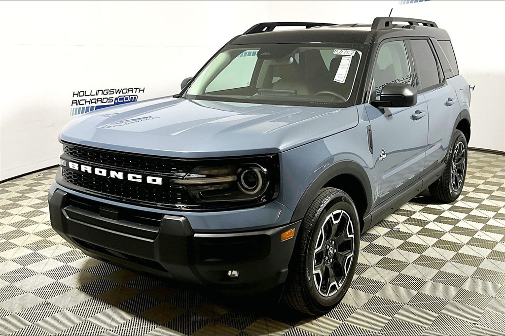 2025 Ford Bronco Sport Outer Banks's photo