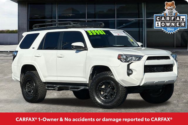 2021 Toyota 4Runner SR5 photo 2