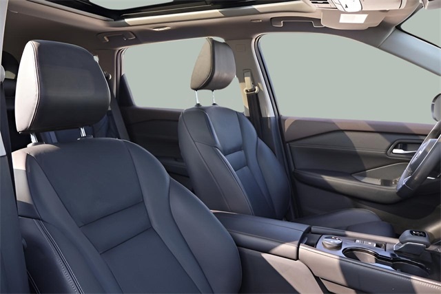 2022 Nissan Rogue SL photo 10