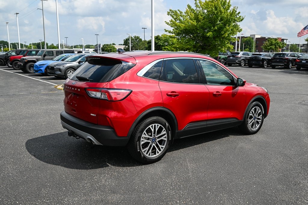 2020 Ford Escape SEL photo 3